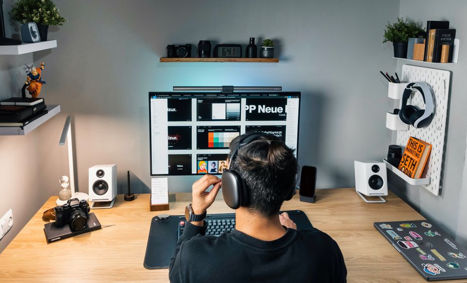 Unlocking the Power of Minimalism: How to Optimize Your Personal Setup with Less
